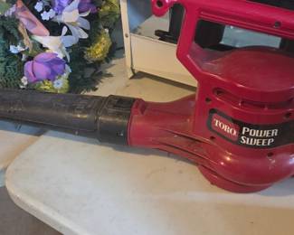 #122 Toro Power Sweep electric leaf blower $20.00