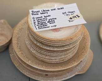 #143 Royal China 22K Gold Rose Glory 24 items (as-is) $20.00