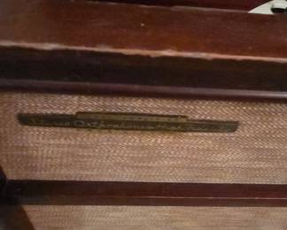 #72 Vintage Stereo Orthophonic High Fidelity RCA Victor 28x18x32 with floor speaker 30x17x22(untested) $45.00
