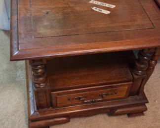 #48 laminate wood table (as-is project piece finish issues) 21x28x20 $25.00