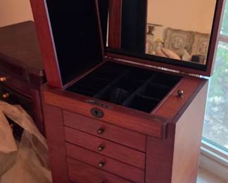 #149 Mutli-tier wooden jewelry box 5 drawers and 2 pull-up holders with mirror with key $35.00