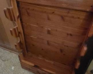 #83 Wood cedar wall gun rack for 4 guns with drawer 21x7x32 $20.00