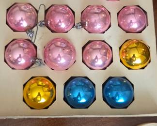 #137 Shiny Brite 14 ornaments $20.00