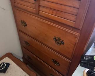 #64 Flanders wood dresser 4 drawers 30x17x44 $45.00