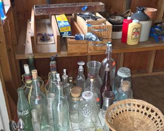 Bottles & collectibles
