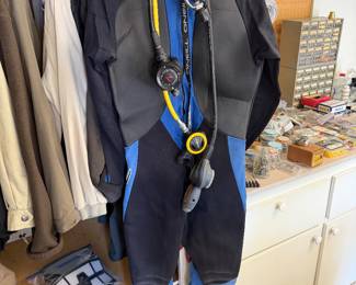 Scuba diving gear