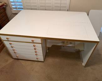 Crafting/sewimg table with top expanded