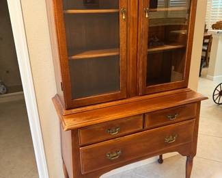 Mid-century Cushman colonial creations hutch