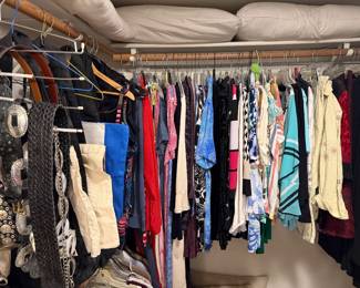 Women's clothing 