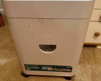 Paper shredder