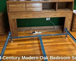 MidCentury Modern Oak Bedroom Suite