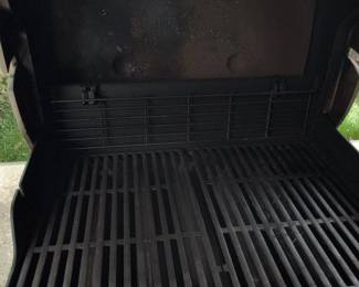 Weber Genesis II E Gas Grill second image
