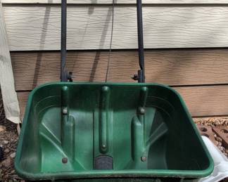 Scotts SpeedyGreen Broadcast Spreader