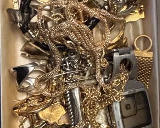 Jewelry and Collectible Accessory Lot fourth image