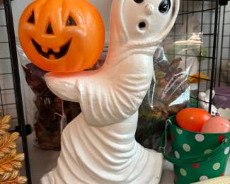 Vtg. Ghost Blow Mold Light