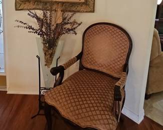French Provincial Style Accent Chair