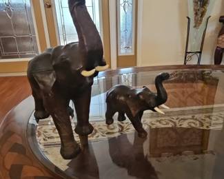 Leather Elephant Pair with Calf second image