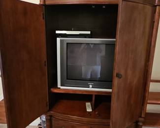 Davis International Entertainment Armoire second image