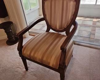 Basset Furniture Oval Back Upholstered Armchair