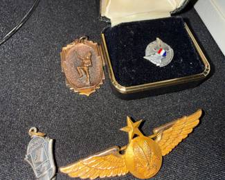 Lots of American airlines memorabilia