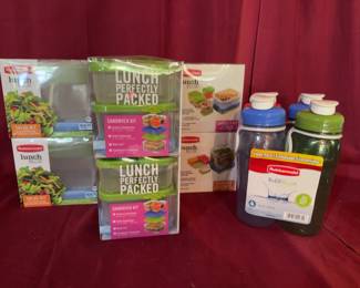 Rubbermaid LunchBlox kits (two Salad Kits and two Sandwich Kits), and a pack of Rubbermaid Refill Reuse bottles.