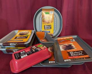 Baker's Secret non-stick bakeware pieces.
