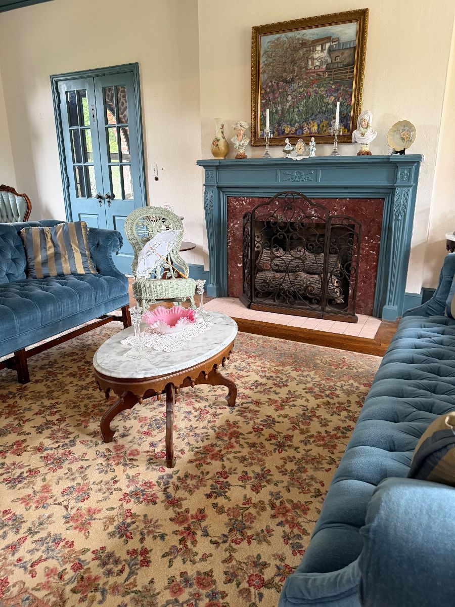 Beautiful Victorian Furniture and Karastan Rugs