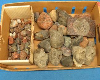 Lot 228. Collection of rocks with some Lake Superior agates. Geologic specimens a/k/a rocks. The interesting and/or unusual rocks in this auction were all collected by an amateur geologist.