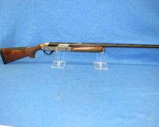 Lot 16. Benelli Super Black Eagle 3 Ducks Unlimited Edition 12-gauge semi-auto shotgun. S/N 2019DU1493A19. 28" vent rib barrel and will take up to a 3 1/2" shell. Excellent condition. Includes soft case, hard case, and choke system.