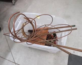 Lot 294. 23 pounds of copper and brass, weight includes the tote