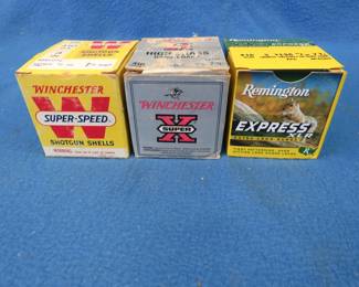 Lot 352. 75 rounds .410 shotgun shells. 3 inches 7 1/2 shot.