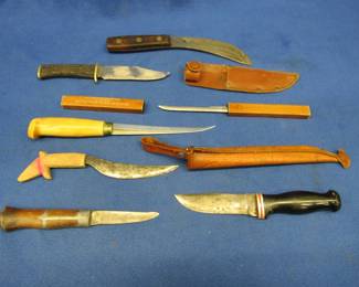 Lot 187. Seven hunting/fishing knives