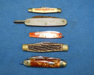 Lot 293. Five folding knives