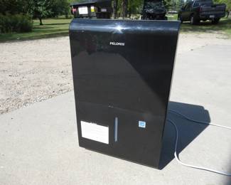Lot 405. Pelonis 49 pints per day dehumidifier