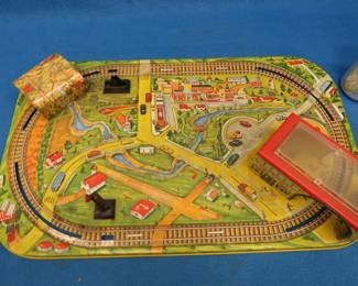 Lot 259. Marx train track