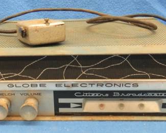 Lot 224. Untested Globe Electronics CB radio