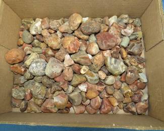 Lot 21. 4.5 lbs. of mostly unpolished Lake Superior agates. Please see Auctioneer's Notes at the start of this auction for more information.