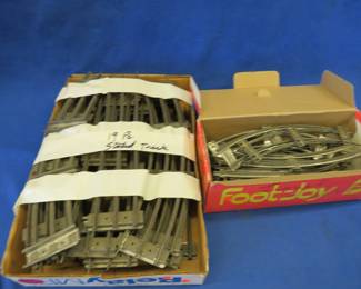 Lot 390. Two different sizes of train track