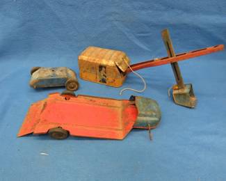 Lot 129. Wyandotte pressed metal steam shovel for parts or repair