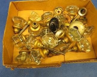 Lot 289. Glass door knobs and pieces