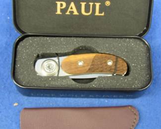 Lot 201. Lone Wolf pocket knife in the box