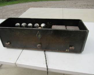 Lot 105. Old tube radio untested
