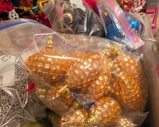 Tub 1 of Ornaments