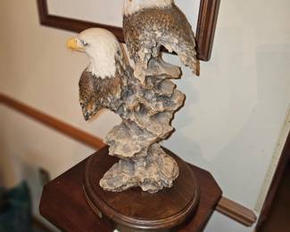 MILL CREEK STUDIOS “DOUBLE VISION” LIMITED-EDITION EAGLE SCULPTURE WITH COA