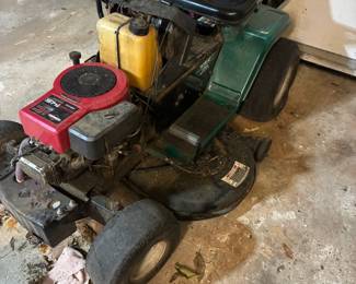 riding lawnmower