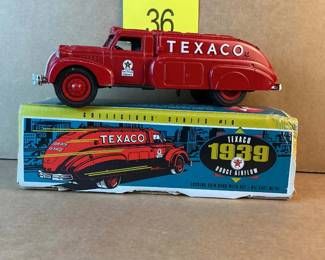 Brand New Texaco 1939 Dodge Airflow Locking Coin Bank