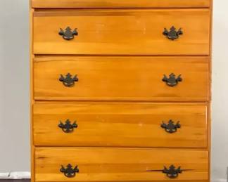 Classic Chest of Drawers