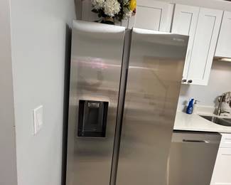Samsung double door stainless steel refrigerator