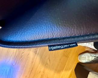 Hjellegjerde (2) Leather Norwegian Recliners