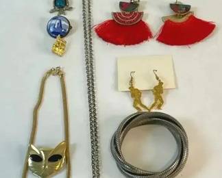FTH365 - Vintage Assorted Costume Jewelry